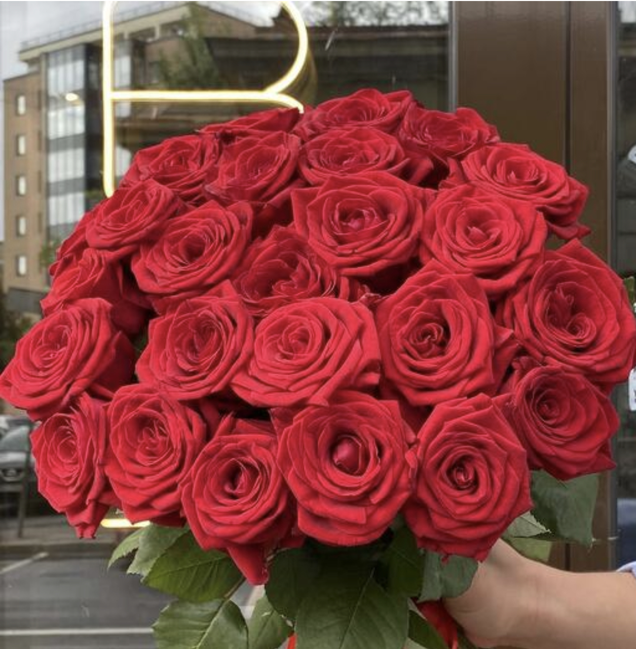 Passionate Red Roses - StrawBarbie®
